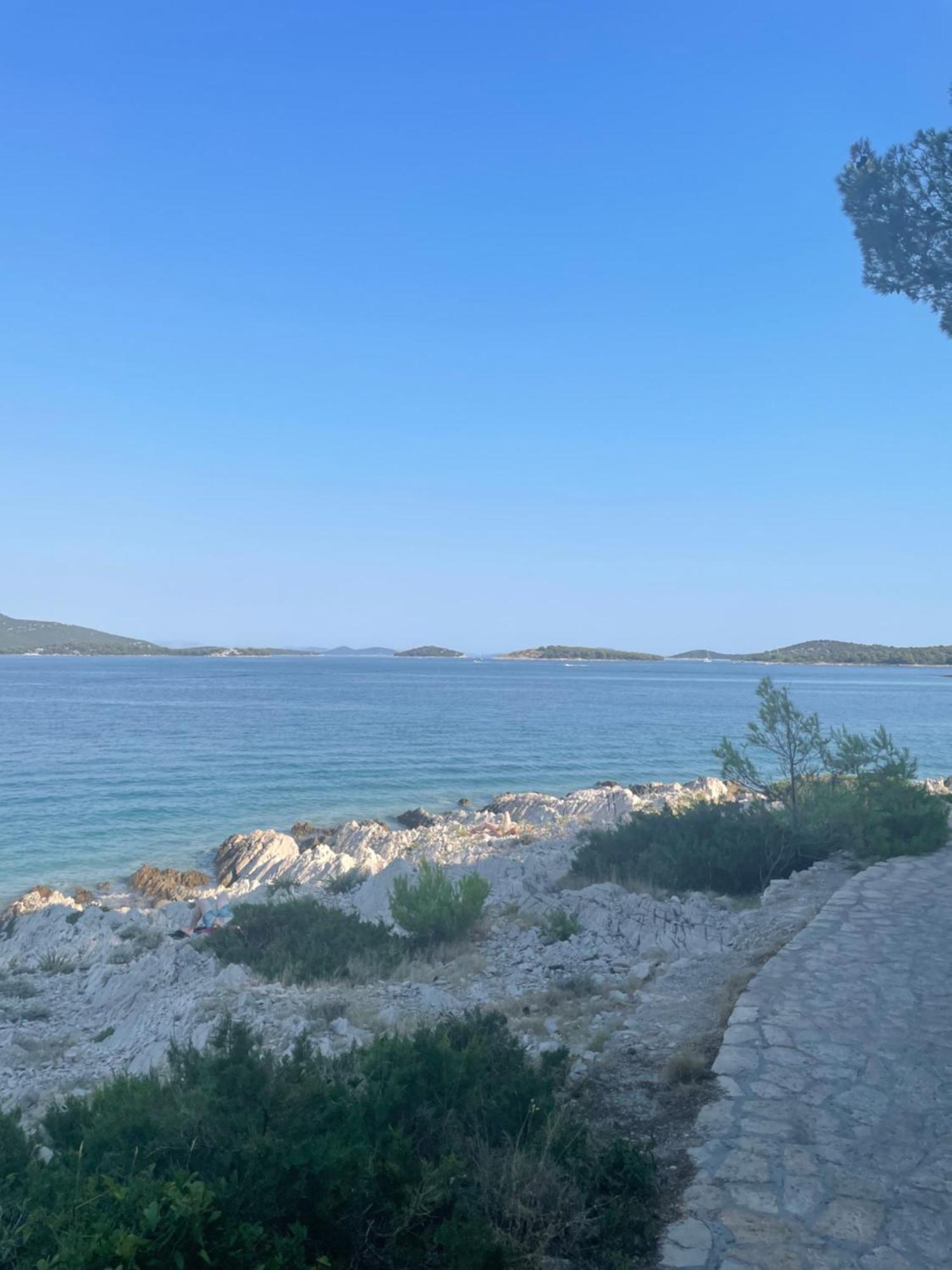Vila Regina Apartment Rex With Swimming Pool Jezera Εξωτερικό φωτογραφία