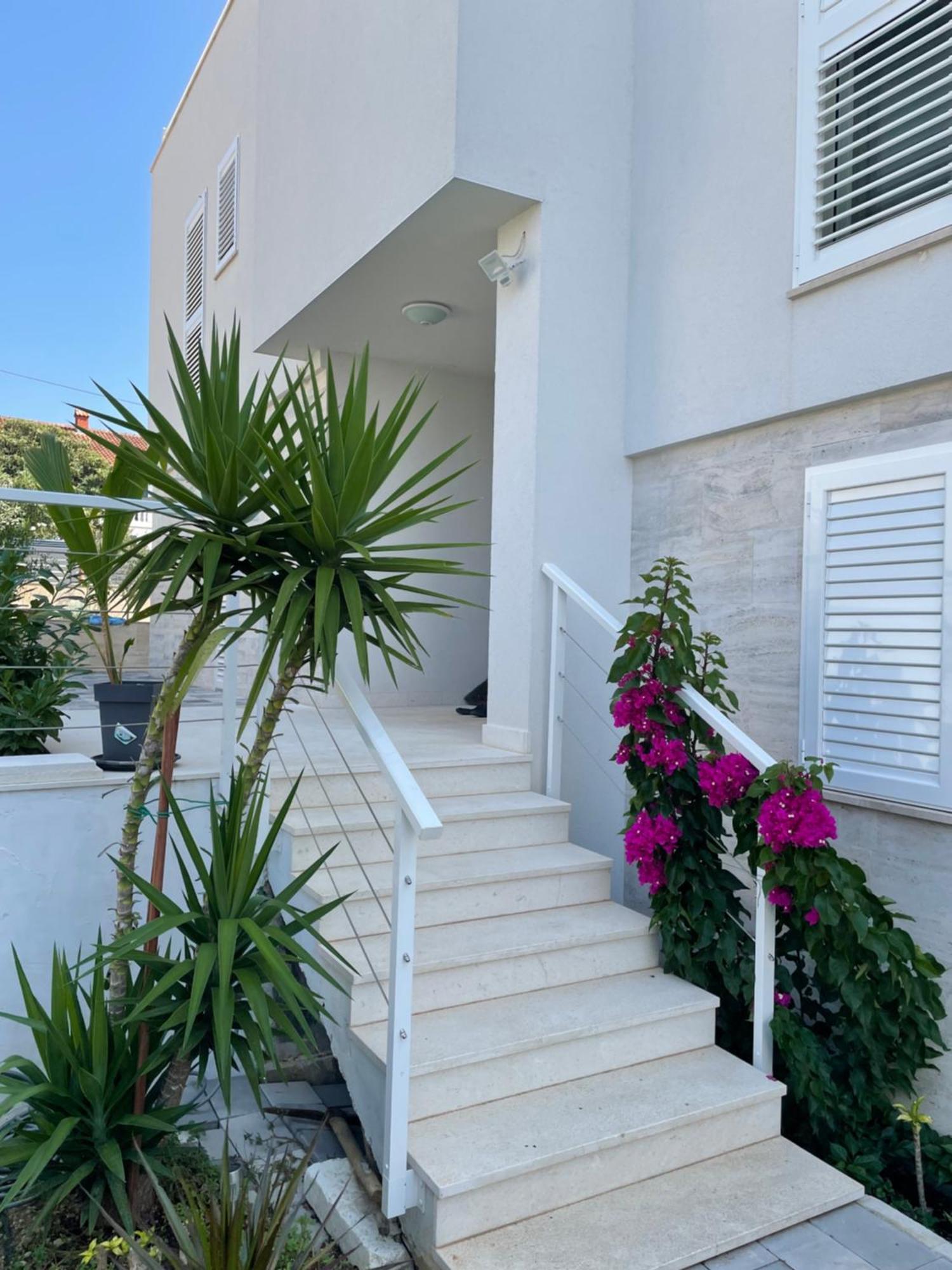 Vila Regina Apartment Rex With Swimming Pool Jezera Εξωτερικό φωτογραφία