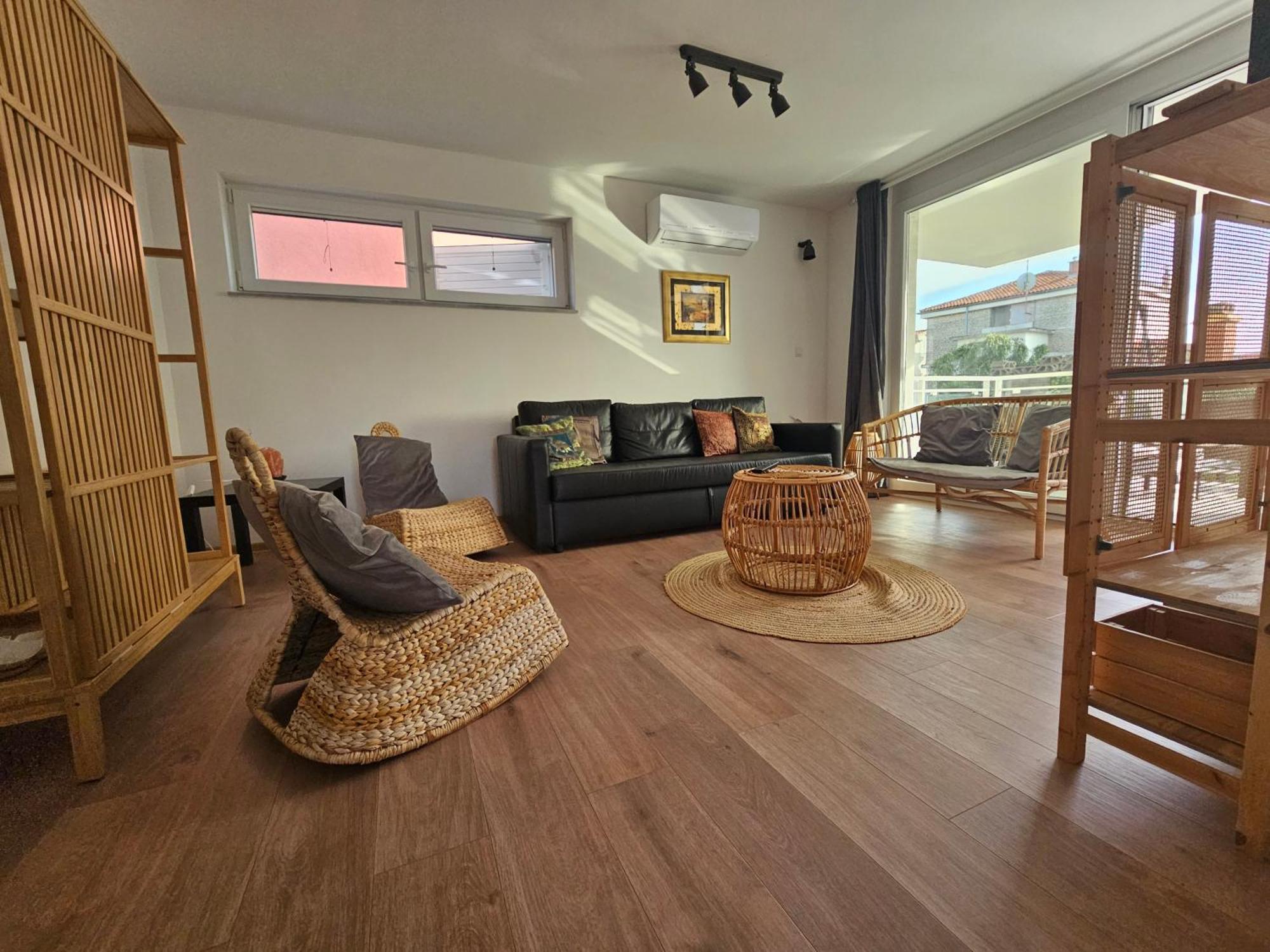 Vila Regina Apartment Rex With Swimming Pool Jezera Εξωτερικό φωτογραφία