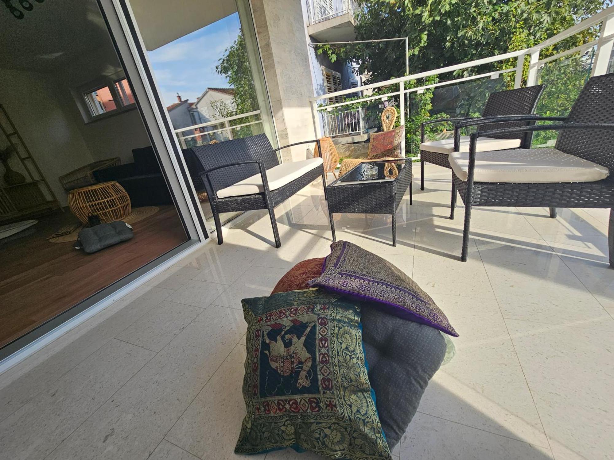 Vila Regina Apartment Rex With Swimming Pool Jezera Εξωτερικό φωτογραφία