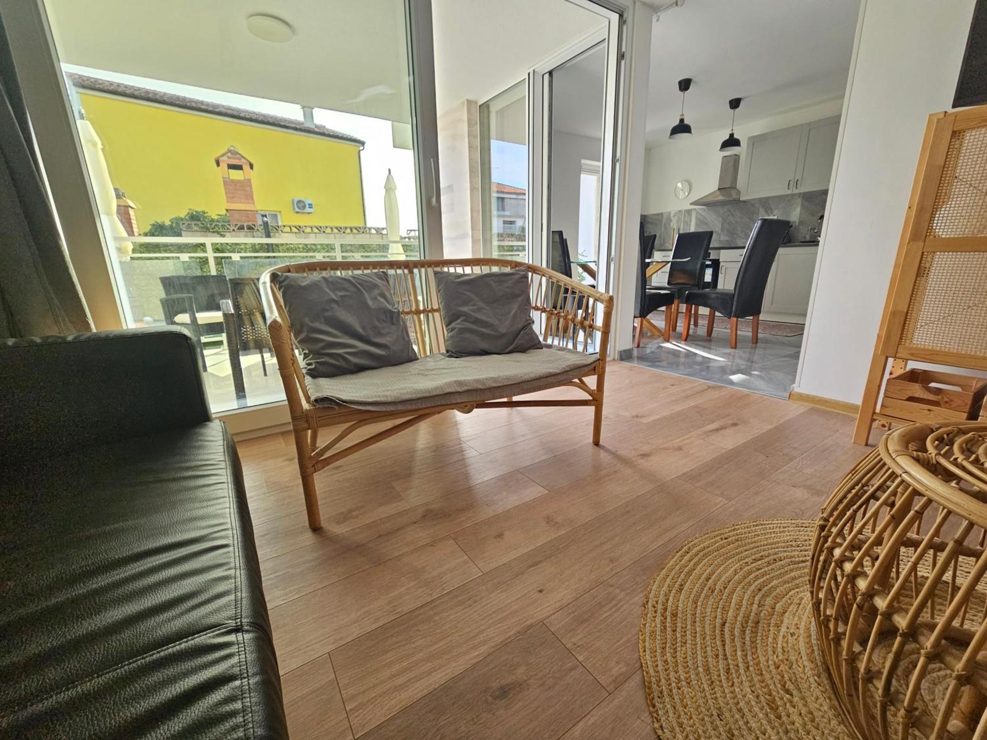Vila Regina Apartment Rex With Swimming Pool Jezera Εξωτερικό φωτογραφία