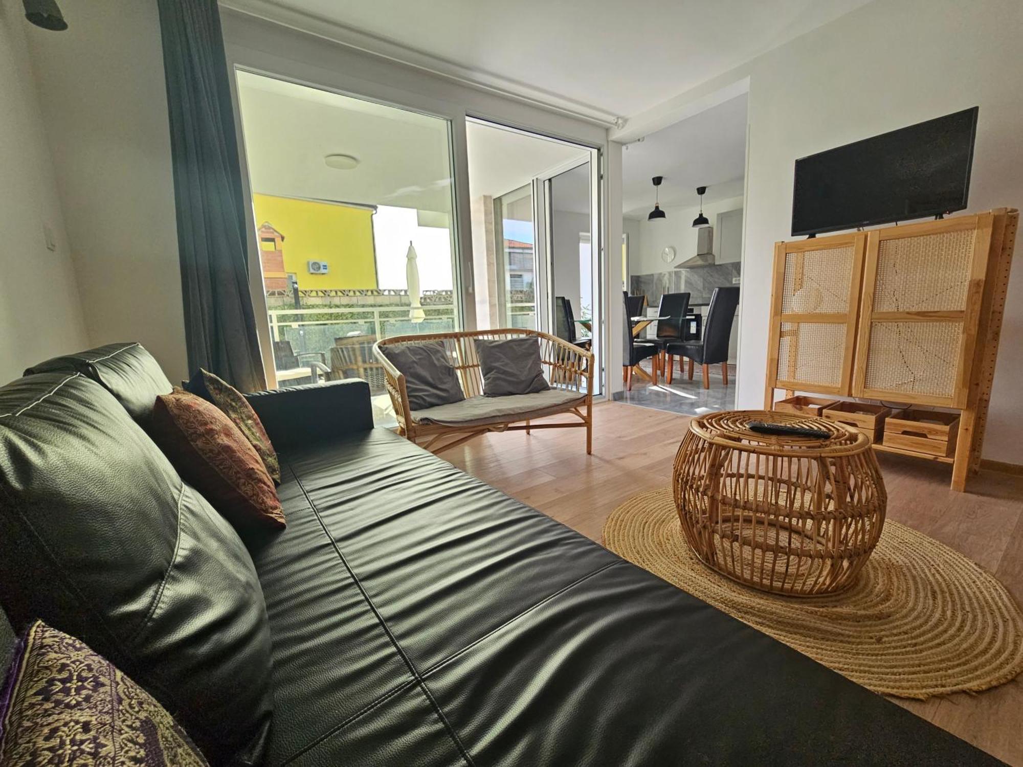 Vila Regina Apartment Rex With Swimming Pool Jezera Εξωτερικό φωτογραφία