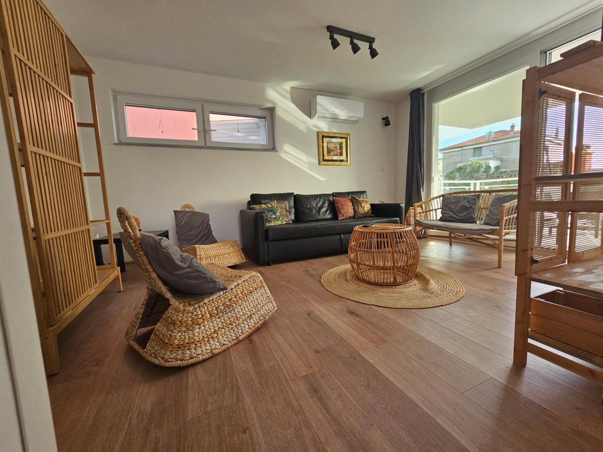 Vila Regina Apartment Rex With Swimming Pool Jezera Εξωτερικό φωτογραφία