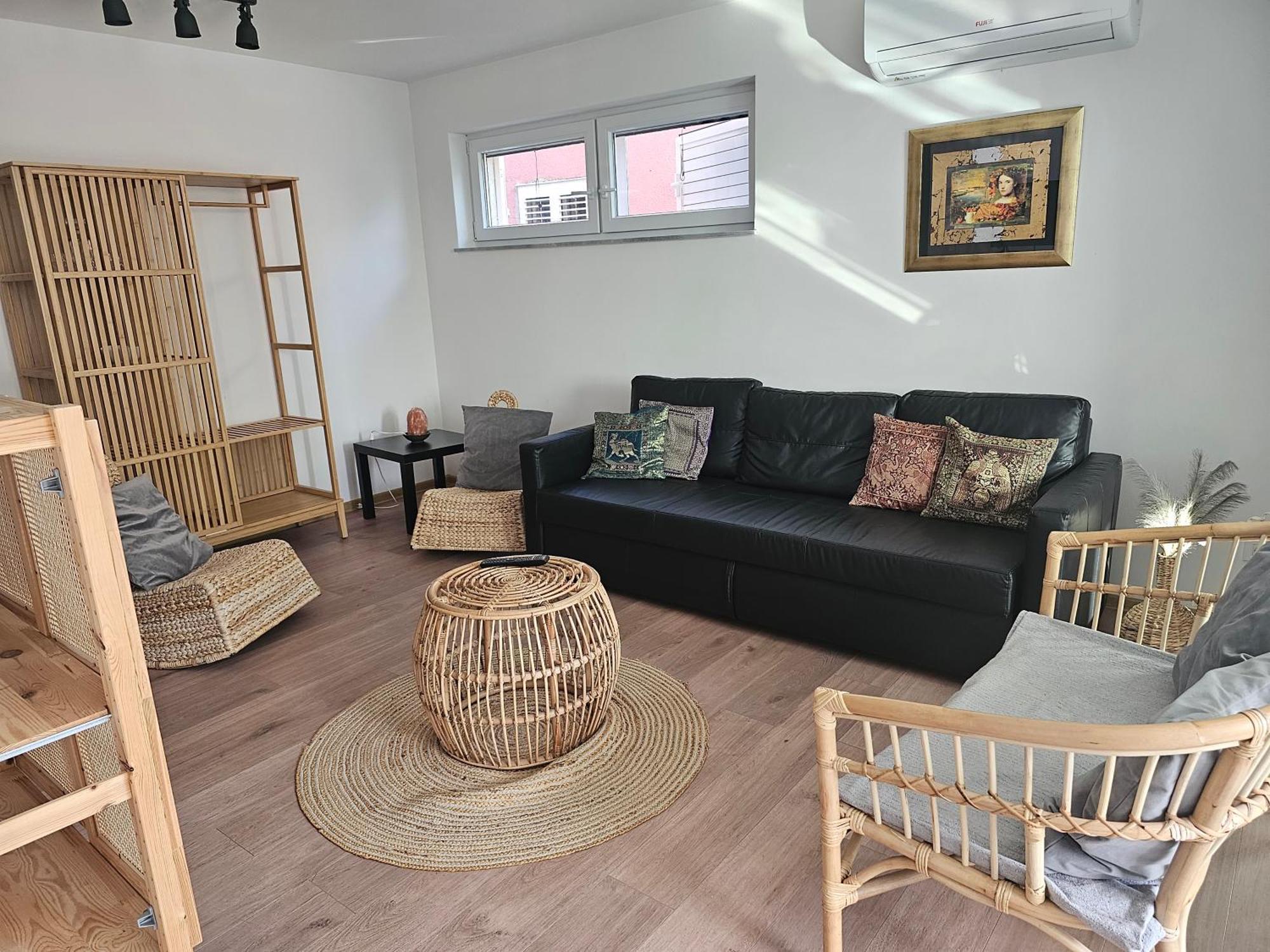 Vila Regina Apartment Rex With Swimming Pool Jezera Εξωτερικό φωτογραφία