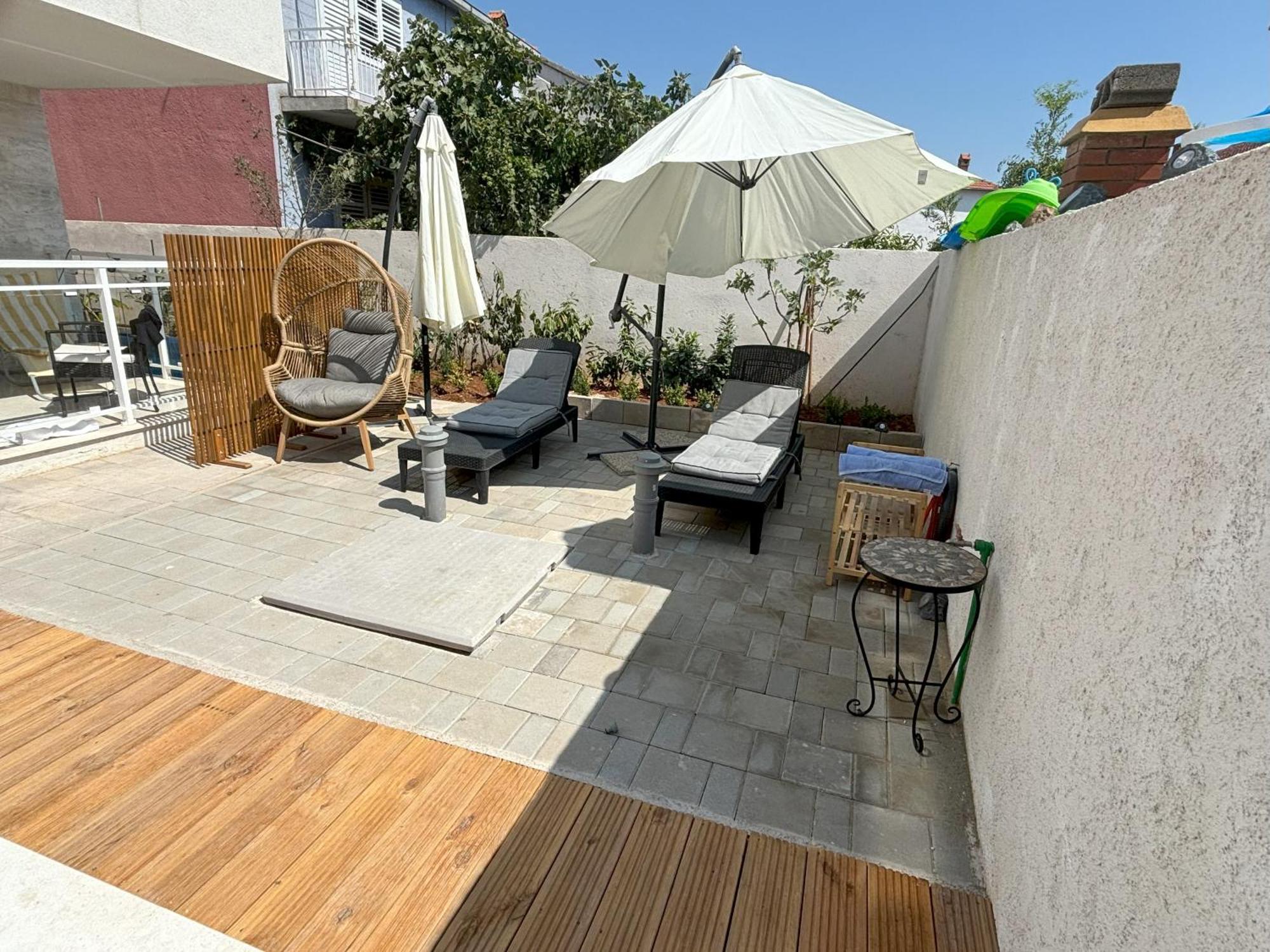 Vila Regina Apartment Rex With Swimming Pool Jezera Εξωτερικό φωτογραφία