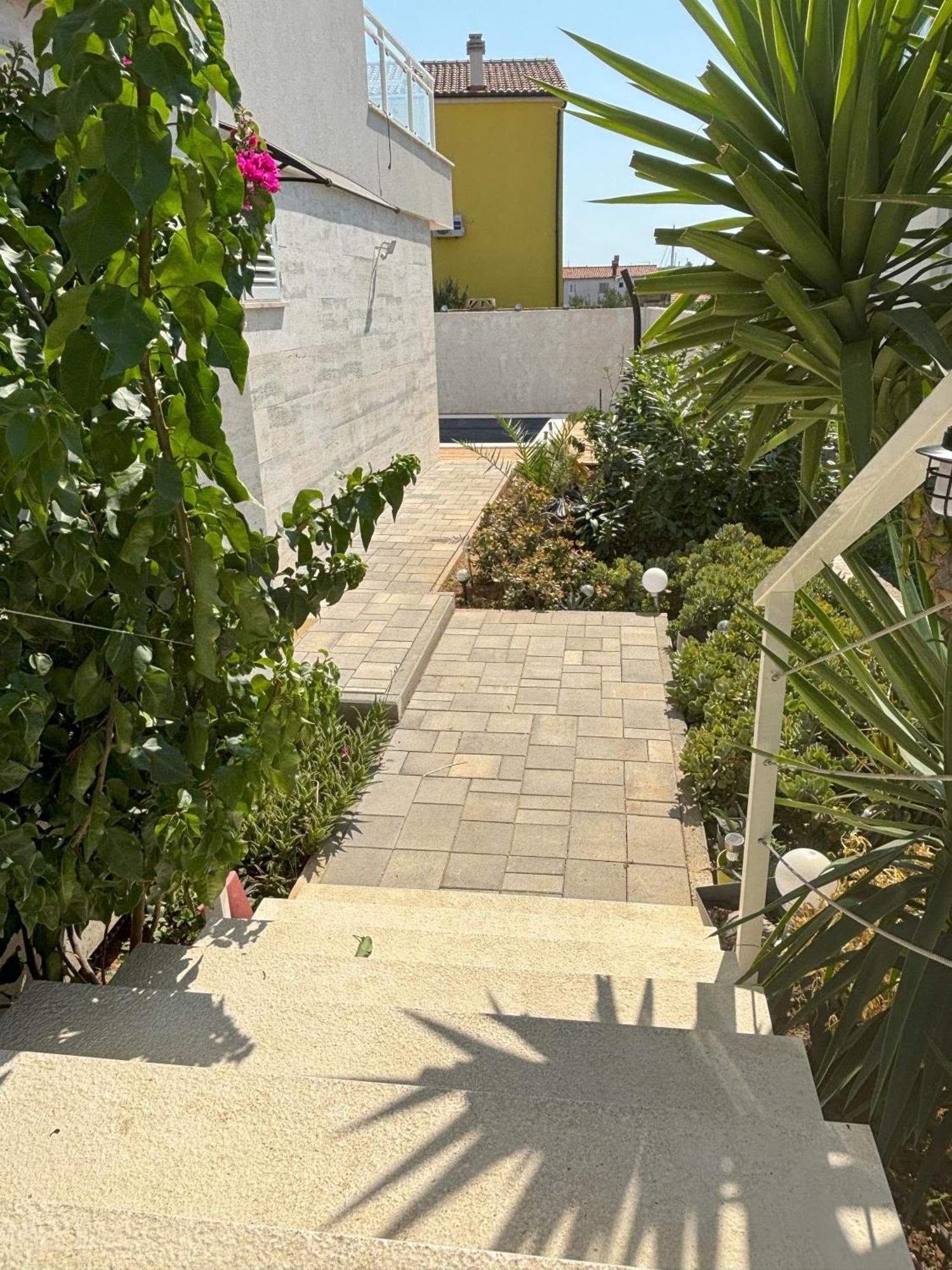 Vila Regina Apartment Rex With Swimming Pool Jezera Εξωτερικό φωτογραφία